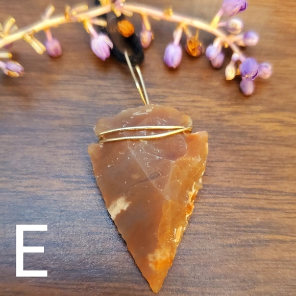 🌿 Natural Stone Arrowhead Necklace 🌿 - Picture 6 of 16